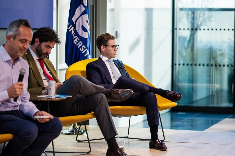 El prestigioso economista Diego García del Río participó junto a Néstor Camarillo, Senador de la República Méxicana, en una ponencia sobre inversión y economía en la prestigiosa IE University