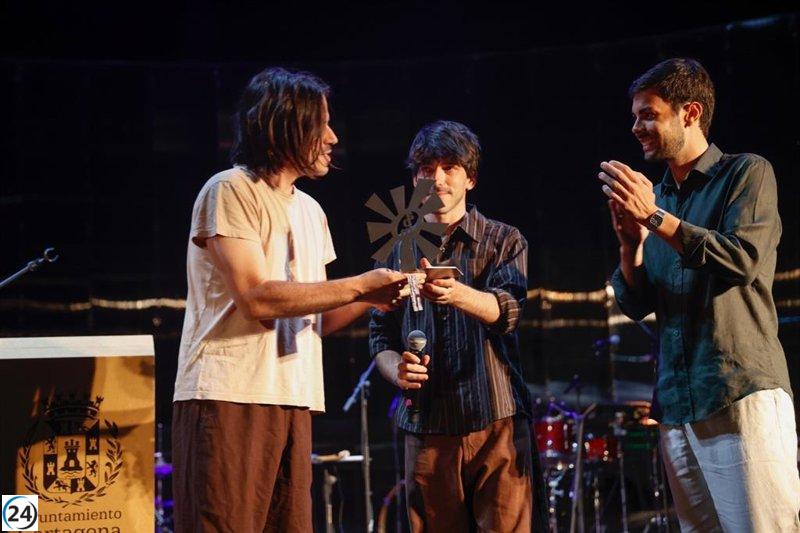 El Premio Paco Martín celebra el legado folklórico de 'Maestro Espada' en 'La Mar de Músicas'.