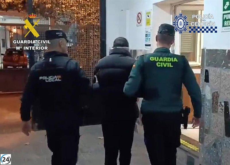 Capturan a un experto ladrón por múltiples robos en Cehegín, Murcia.