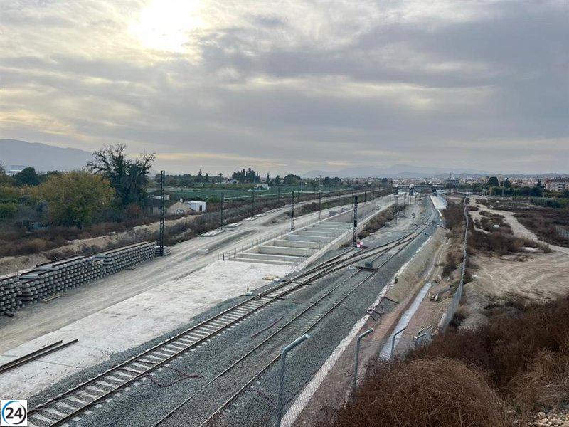 Adif AV finaliza la instalación de la nueva área de vías en el centro logístico de mercancías de Murcia.