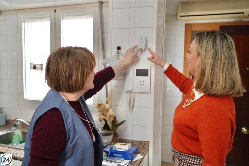 La Comunidad implementa un innovador sistema de monitoreo inteligente para mejorar la seguridad de usuarios de Teleasistencia.