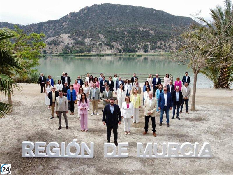 López Miras del PP propone seguir construyendo una Región de Progreso.