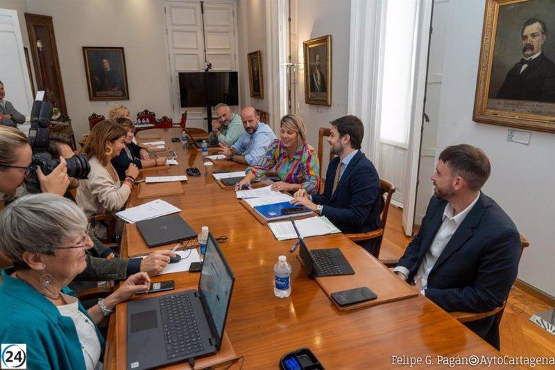 El Ayuntamiento de Cartagena se compromete a mantener las deducciones en la lucha contra la crisis económica y se enfoca en reducir más impuestos.